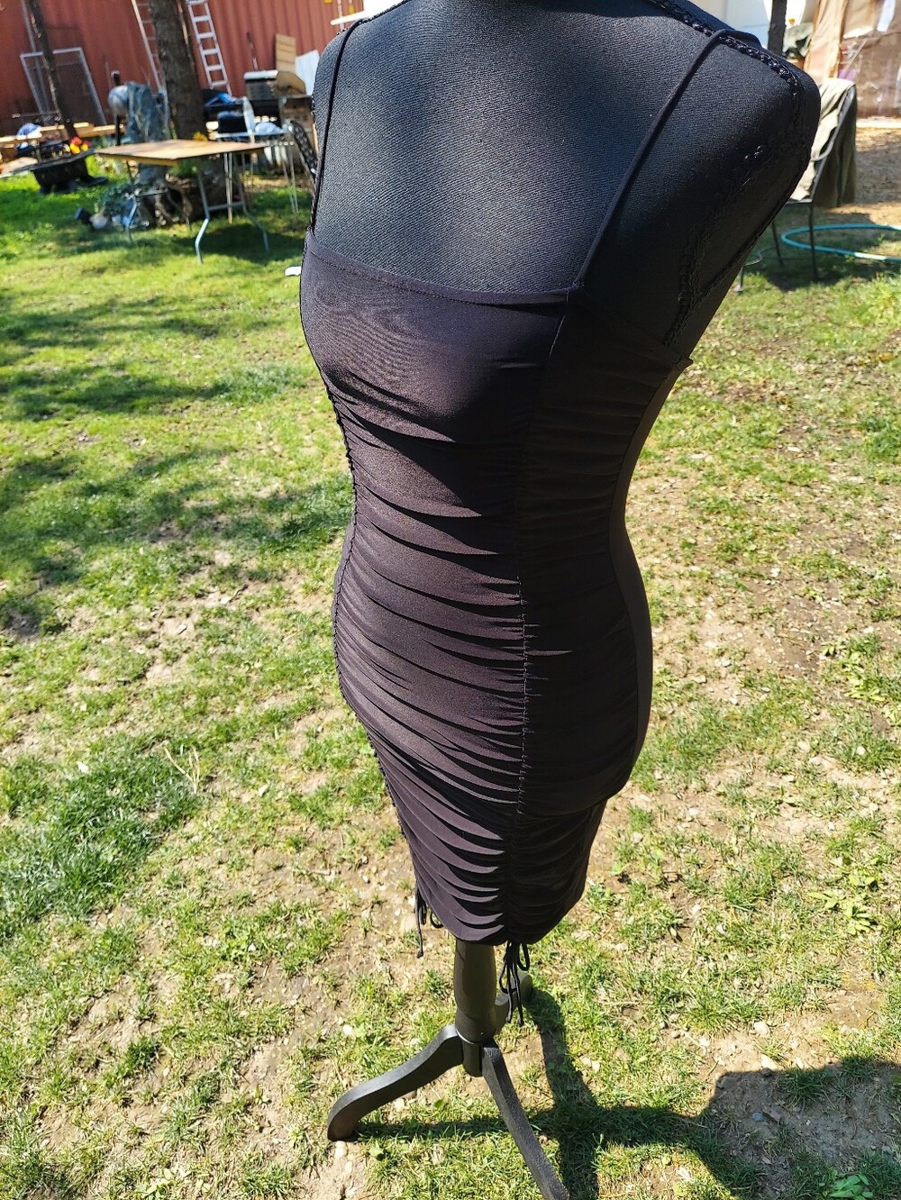 Women’s Black Ruched Midi Dress - Sleek Bodycon Style